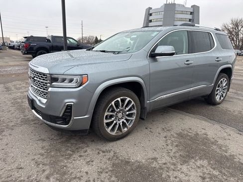 Used 2023 GMC Acadia Denali w/ Denali Ultimate Package image 5