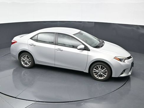 Used 2014 Toyota Corolla LE FWD image 29