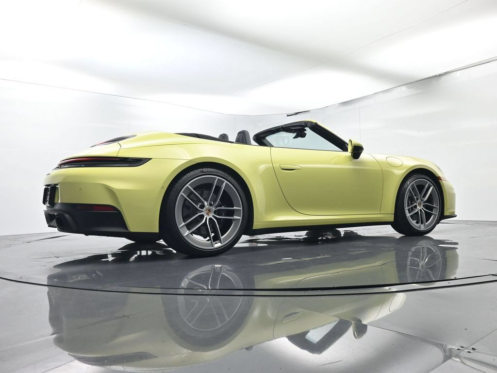 Certified 2025 Porsche 911 Carrera RWD image 61
