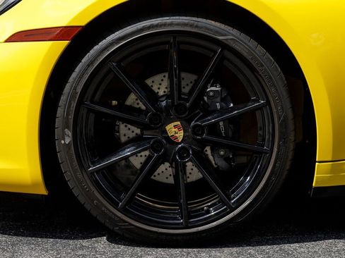 Used 2022 Porsche 911 Carrera RWD image 34