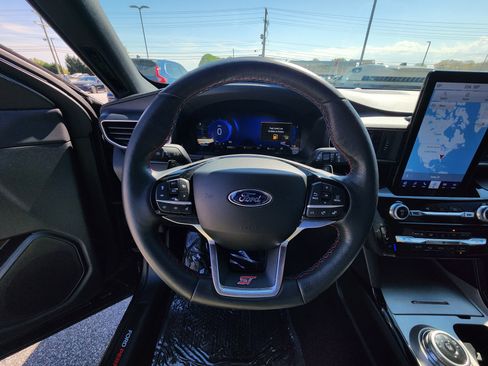 Used 2022 Ford Explorer ST w/ Equipment Group 401A image 21