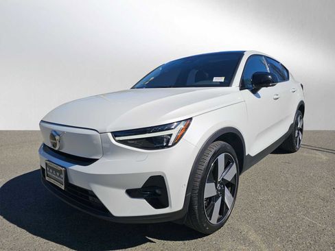 Certified 2023 Volvo C40 P8 Recharge Ultimate w/ Protection Package Premier AWD/4WD image 8