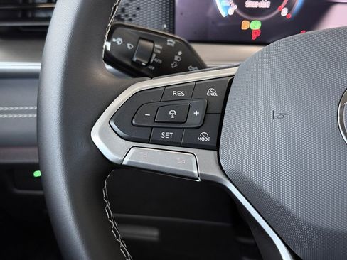 New 2026 Volkswagen Tiguan SE AWD/4WD image 13