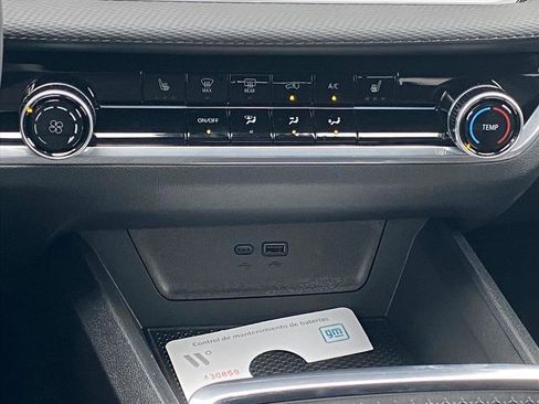 New 2026 Chevrolet Equinox LT image 11