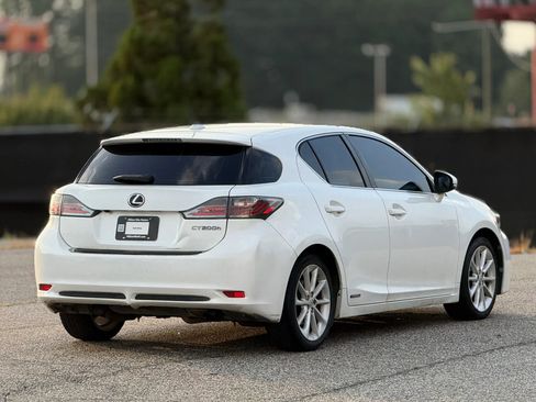 Used 2013 Lexus CT 200h w/ Premium Pkg w/Backup Camera FWD image 9