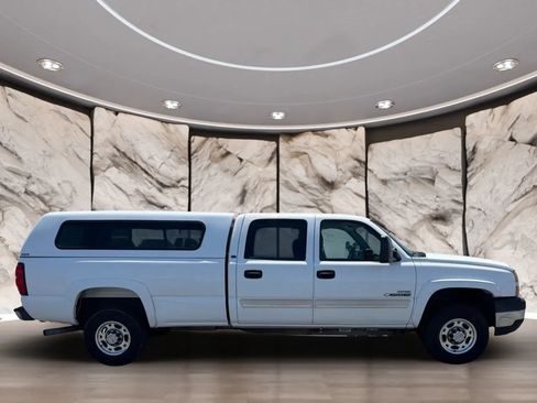 Used 2007 Chevrolet Silverado 2500 LT w/ Heavy-Duty Power Package RWD image 4
