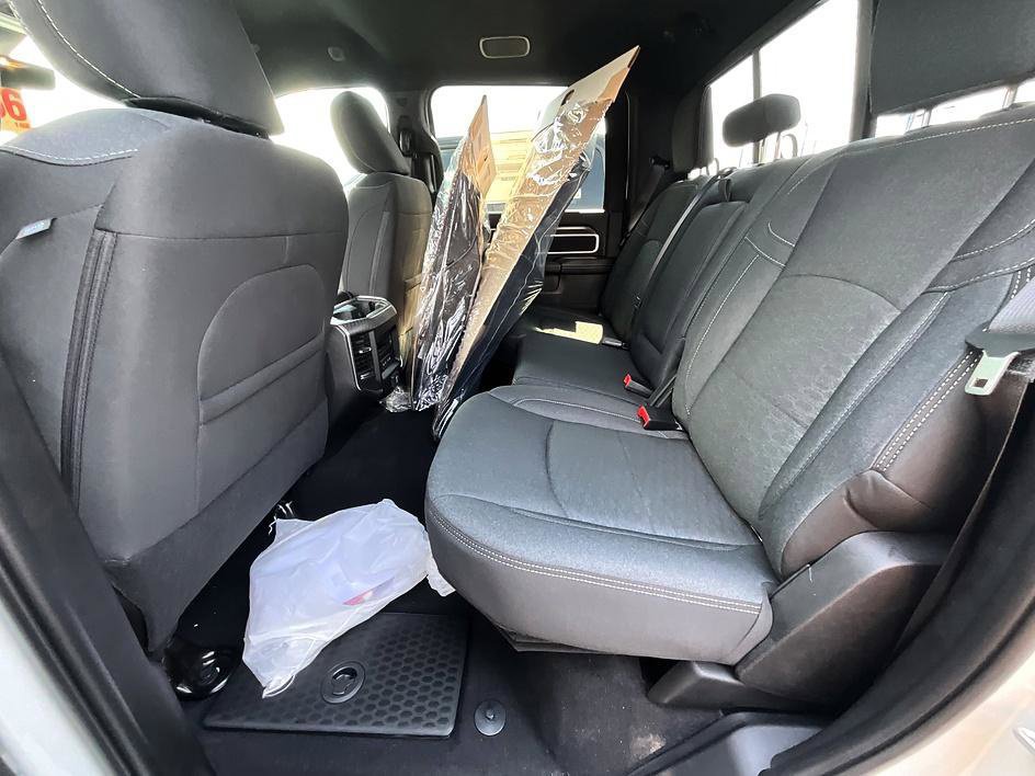 New 2026 RAM 3500 Big Horn AWD/4WD image 30