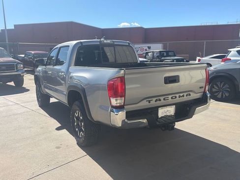 Used 2016 Toyota Tacoma TRD Off-Road w/ Towing Package image 7