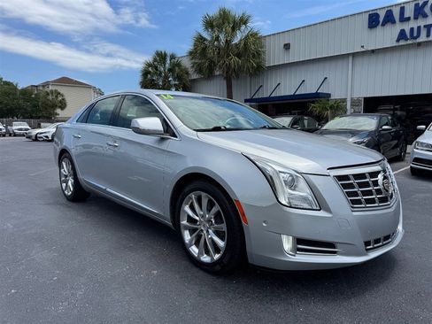 Used 2014 Cadillac XTS Luxury w/ Driver Awareness Package FWD image 2