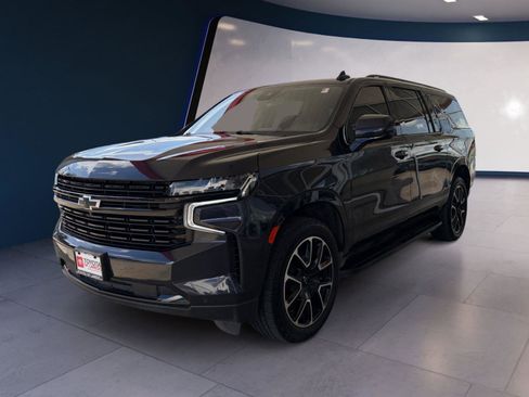 Used 2023 Chevrolet Suburban RST w/ Luxury Package RWD image 1