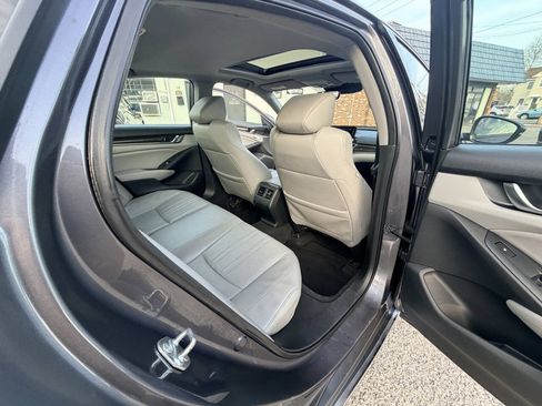 Used 2018 Honda Accord Touring image 38