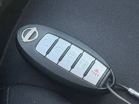 Used 2025 Nissan Altima 2.5 SV FWD image 25