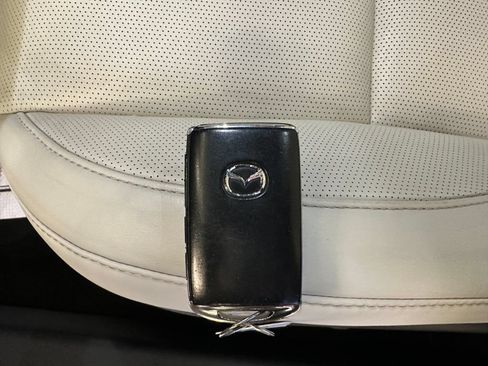 Used 2022 MAZDA CX-30 AWD 2.5 S w/ Premium Package image 17