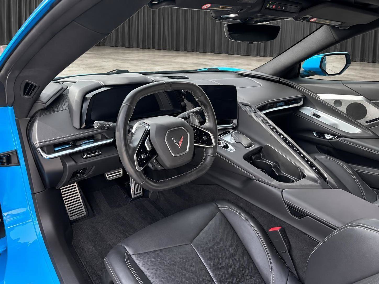 Used 2020 Chevrolet Corvette Stingray Preferred Cpe w/ 2LT Preferred Equipment Group RWD image 12