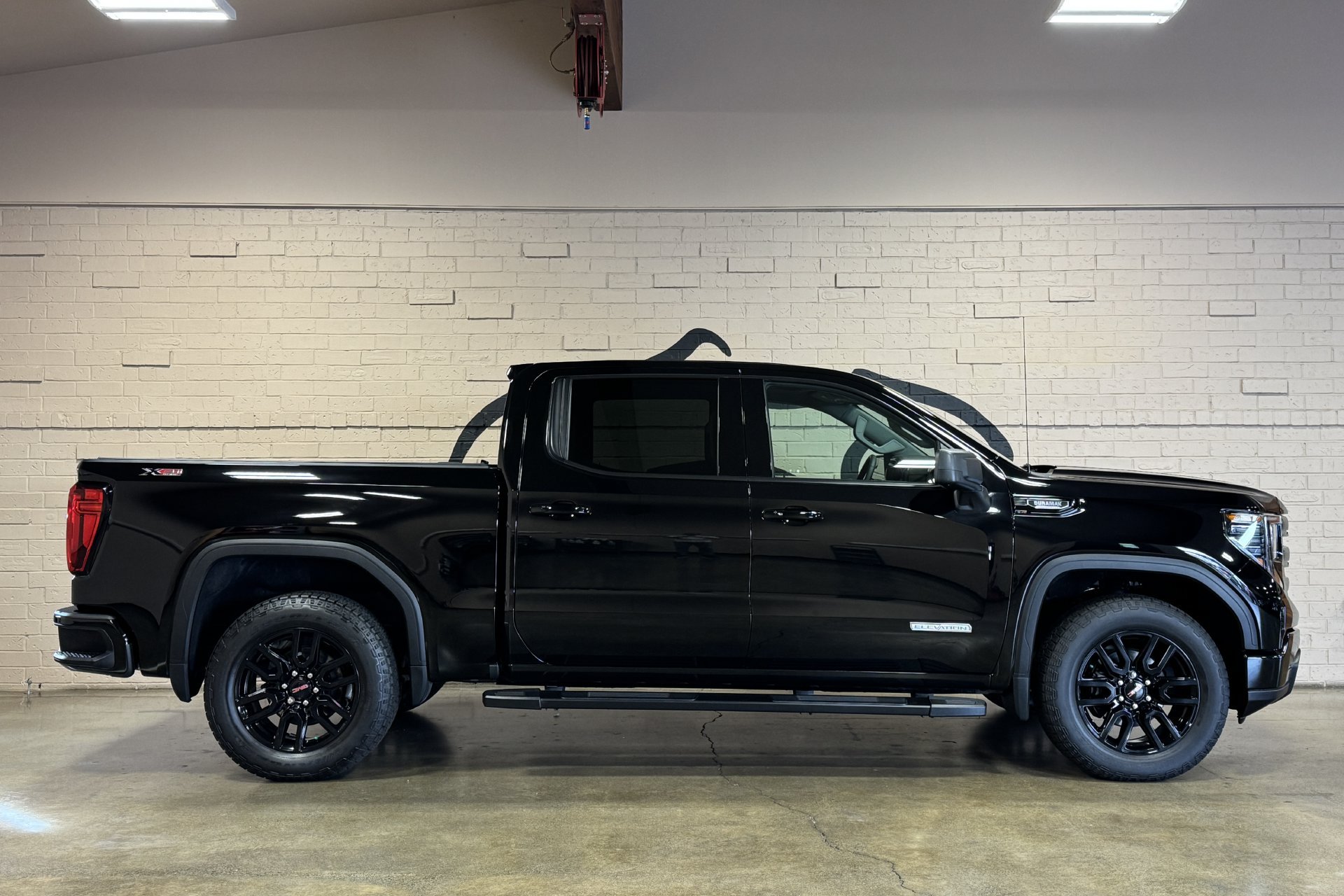 Used 2024 GMC Sierra 1500 Elevation w/ LPO, Elevation Black Package AWD/4WD image 3