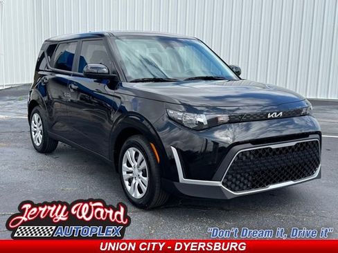 Used 2024 Kia Soul LX FWD image 1