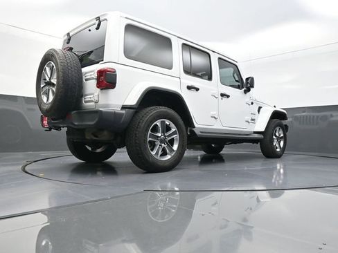 Used 2021 Jeep Wrangler Unlimited Sahara AWD/4WD image 36
