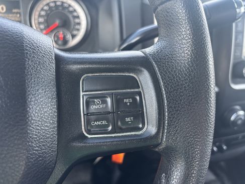 Used 2018 RAM 2500 SLT AWD/4WD image 16