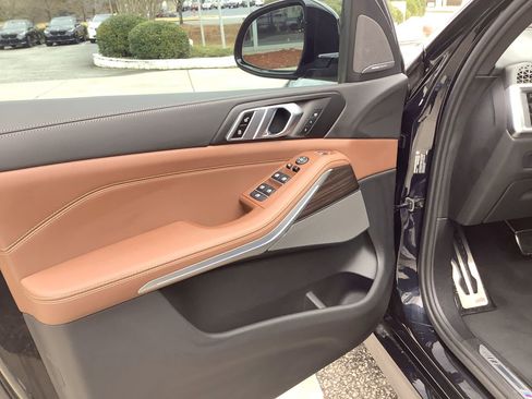 Certified 2024 BMW X5 xDrive40i w/ M Sport Package image 19