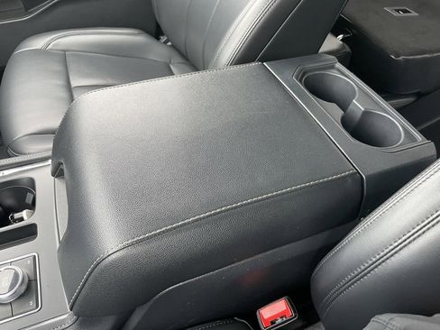 Used 2024 Ford Expedition XLT image 50