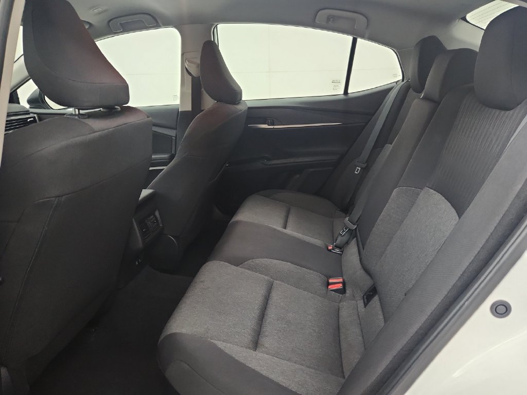 Used 2025 Toyota Camry LE FWD image 33