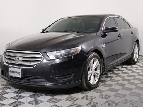 Used 2015 Ford Taurus SEL image 5