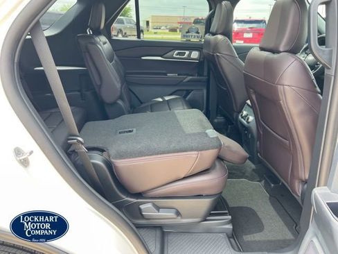 New 2026 Ford Explorer Platinum RWD image 16