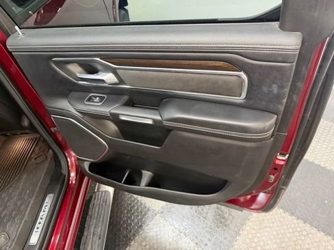 Used 2022 RAM 1500 Laramie AWD/4WD image 37