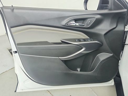 Used 2024 Chevrolet Trax ACTIV FWD image 16