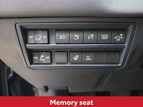 Used 2025 Toyota Sequoia Platinum AWD/4WD image 24
