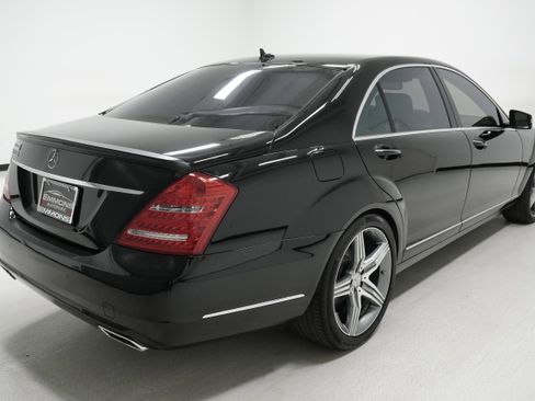 Used 2011 Mercedes-Benz S 550 image 4