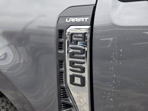 Certified 2023 Ford F250 Lariat image 11