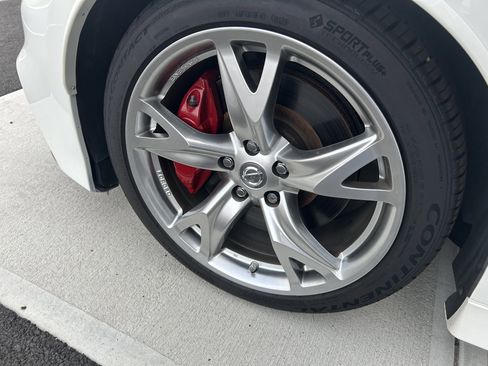 Used 2017 Nissan 370Z NISMO image 24