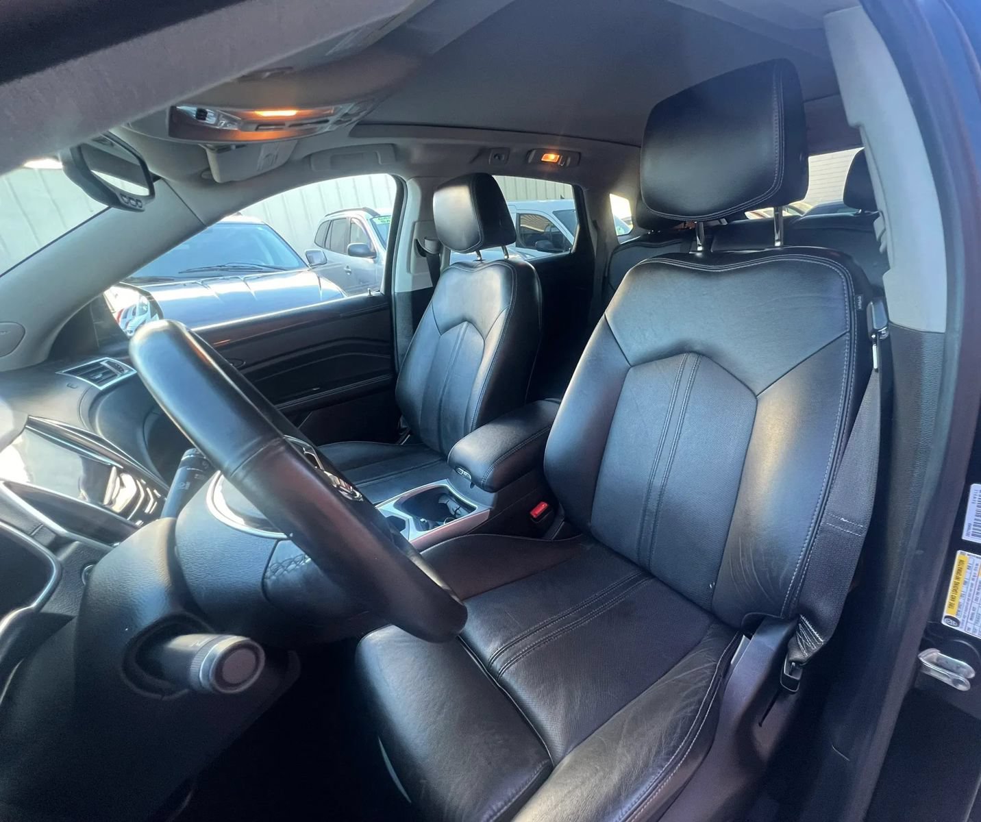 Used 2014 Cadillac SRX Luxury w/ Driver Awareness Package FWD image 15