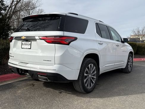 Used 2022 Chevrolet Traverse Premier image 3