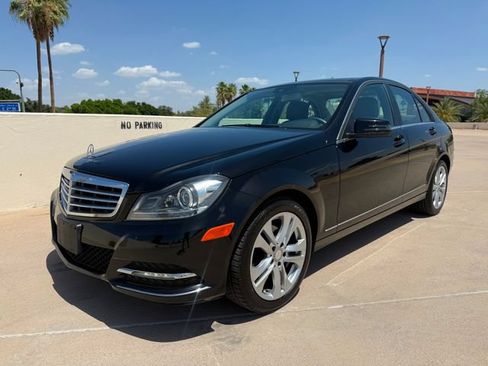 Used 2012 Mercedes-Benz C 300 4MATIC Sedan w/ Premium 1 Pkg image 3