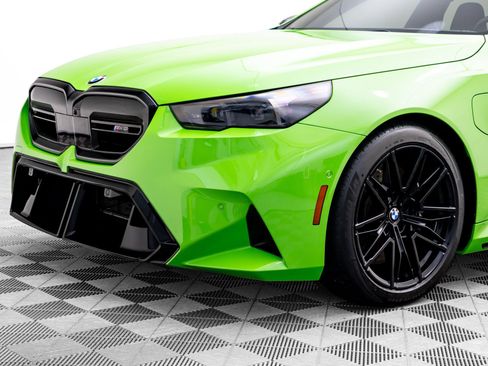Used 2026 BMW M5 w/ Carbon Package AWD/4WD image 38
