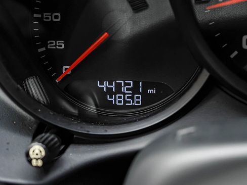 Used 2019 Porsche 718 Boxster image 20