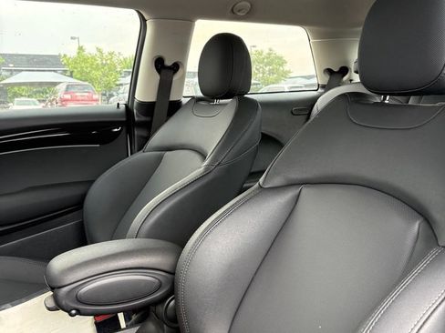 Used 2024 MINI Cooper SE FWD image 10