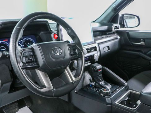 Used 2025 Toyota Tacoma TRD Off-Road AWD/4WD image 22
