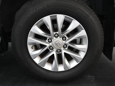 Used 2014 Lexus GX 460 w/ Premium Package AWD/4WD image 49