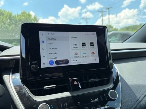 Used 2024 Toyota Corolla SE FWD image 16