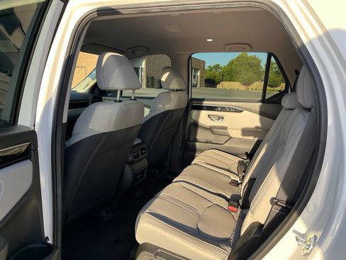 Used 2024 Honda Pilot LX image 31