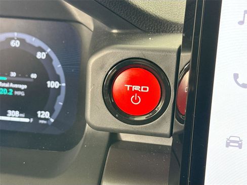 Used 2025 Toyota Tacoma TRD Off-Road AWD/4WD image 24