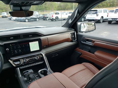 Used 2024 GMC Sierra 1500 Denali Ultimate image 35