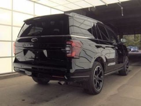 Used 2023 Ford Expedition Limited AWD/4WD image 6