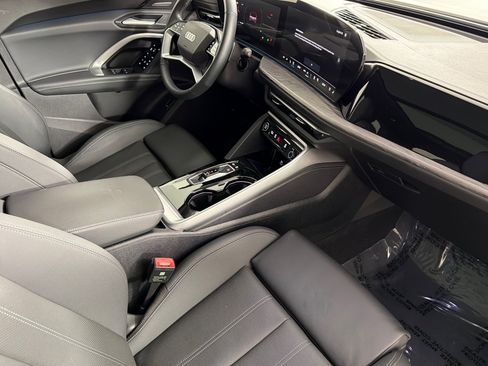 Used 2025 Audi Q5 Premium Plus w/ Premium Plus AWD/4WD image 15