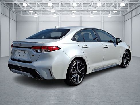 Used 2022 Toyota Corolla SE FWD image 6