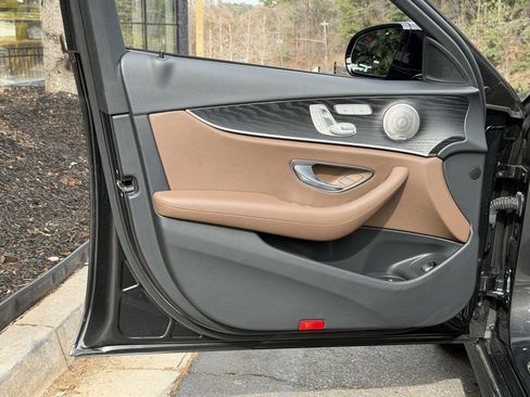 Used 2023 Mercedes-Benz E 450 E 450 image 28