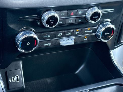 Used 2025 Ford F150 XLT w/ Equipment Group 301A Standard image 21